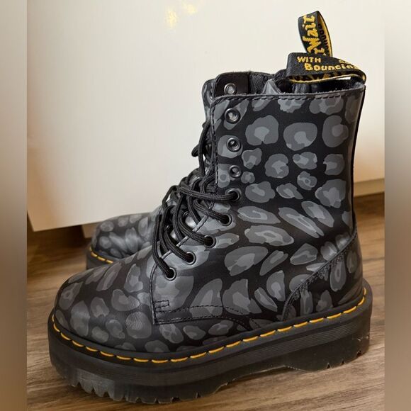 DR MARTENS WOMEN JADON LEOPARD PRINT PLATFORMS BOOTS SIZE W8 / M7, NO BOX, 210$‎ - Picture 2 of 7